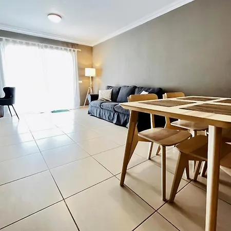 Marta - Balcony, Patio, Pool * Ferrel (Leiria)