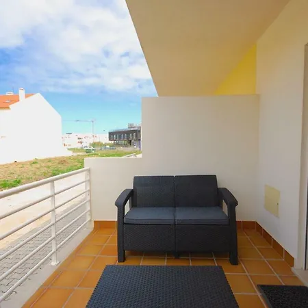Marta - Balcony, Patio, Pool * Ferrel (Leiria)