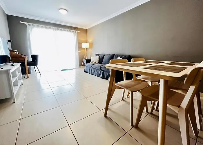 Marta - Balcony, Patio, Pool * Ferrel (Leiria)